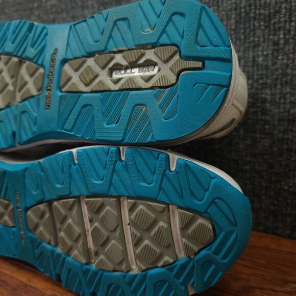 New Balance 1540v2 Running Shoes Womens 8 White Blue Mesh Athletic - Picture 11 of 13